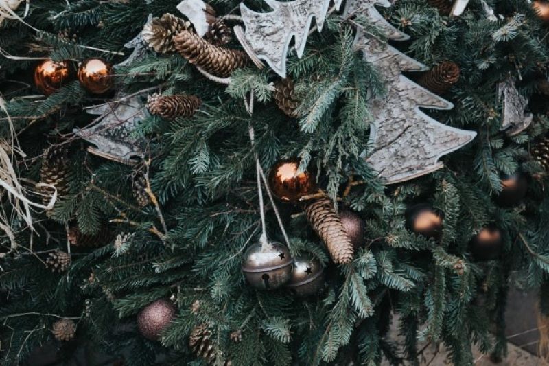 Simple Tricks to Make Your Artificial Christmas Tree Look Realistic