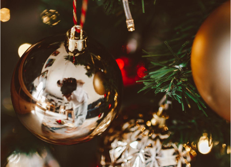 Embrace the Joy of a Pink Christmas Tree